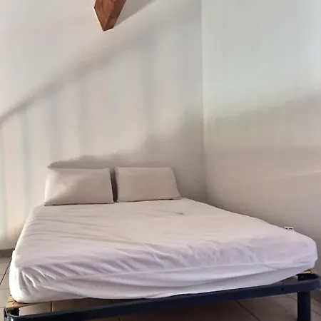 Pavillon Pour 4 Personnes Dans Résidence Avec Piscine