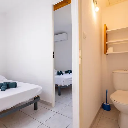 Prázdninový dům Pavillon Pour 4 Personnes Dans Avec Piscine