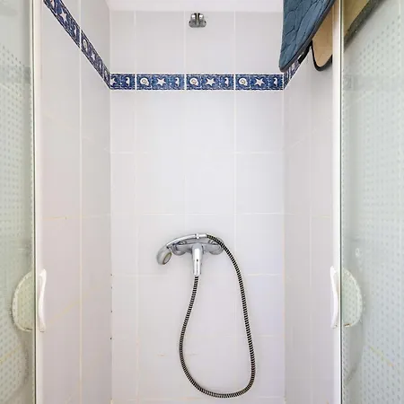 Pavillon Pour 4 Personnes Dans Avec Piscine Prázdninový dům *