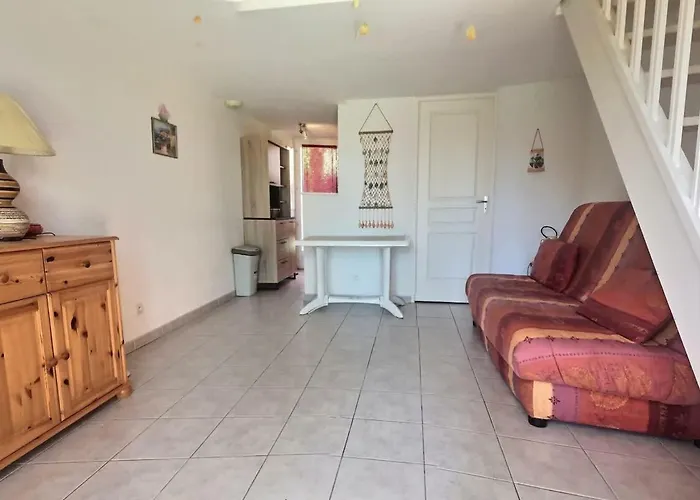 Pavillon Pour 4 Personnes Dans Avec Piscine Ferienhaus